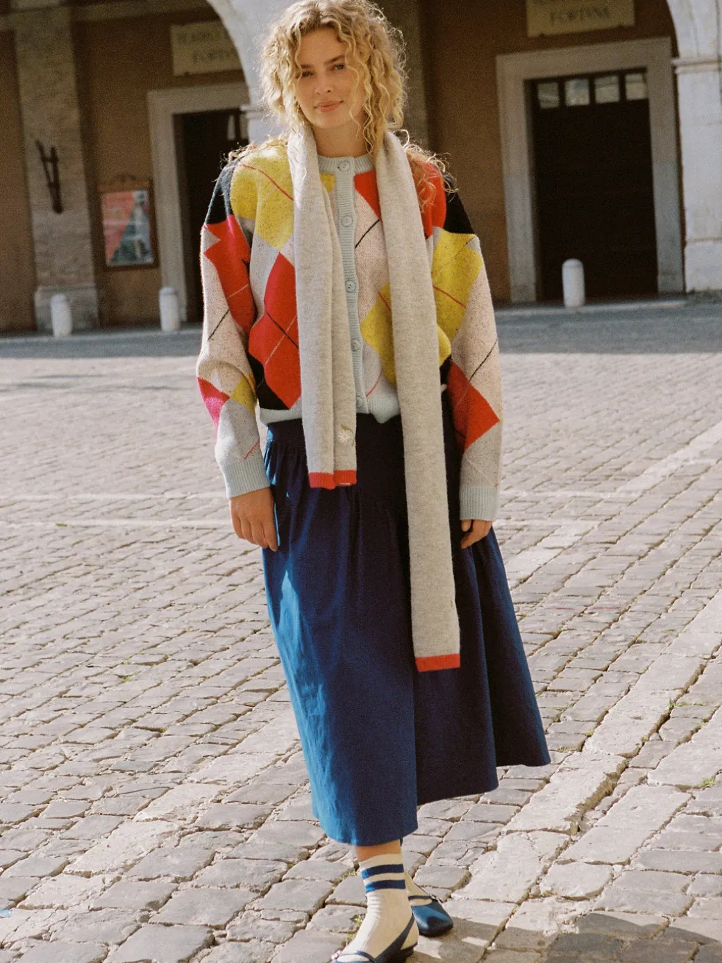 Lauda Cardi - Cirque Argyle