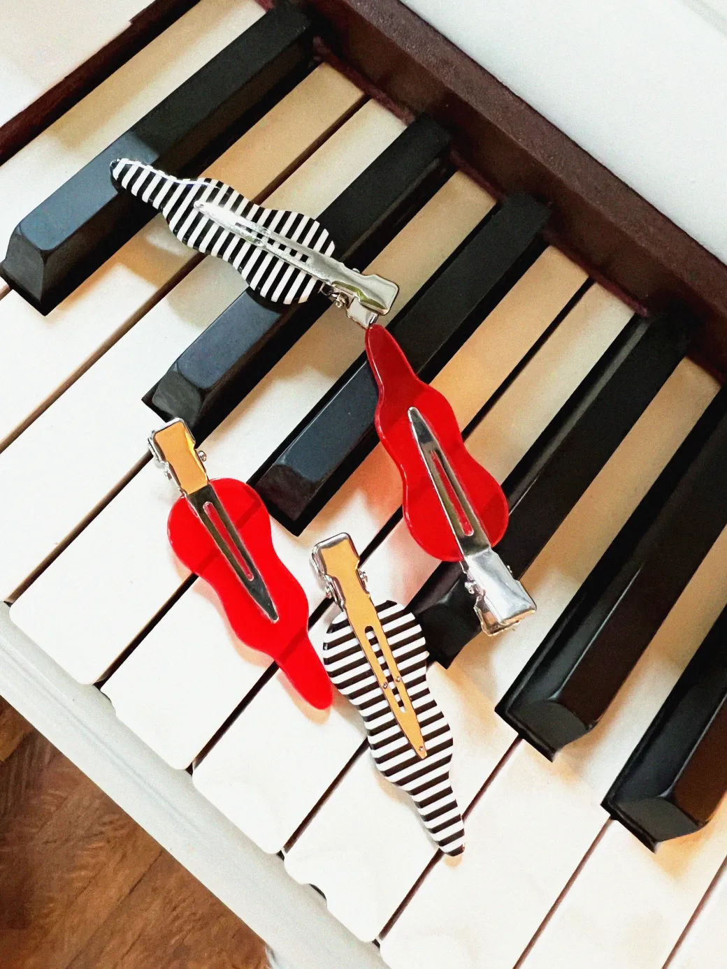 Setting Clips - Candy Red/Stripes